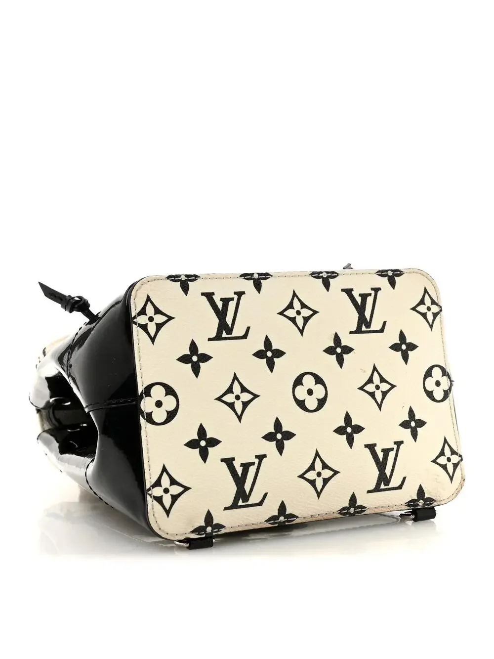 Louis Vuitton Patent Hot Springs #307685L12B